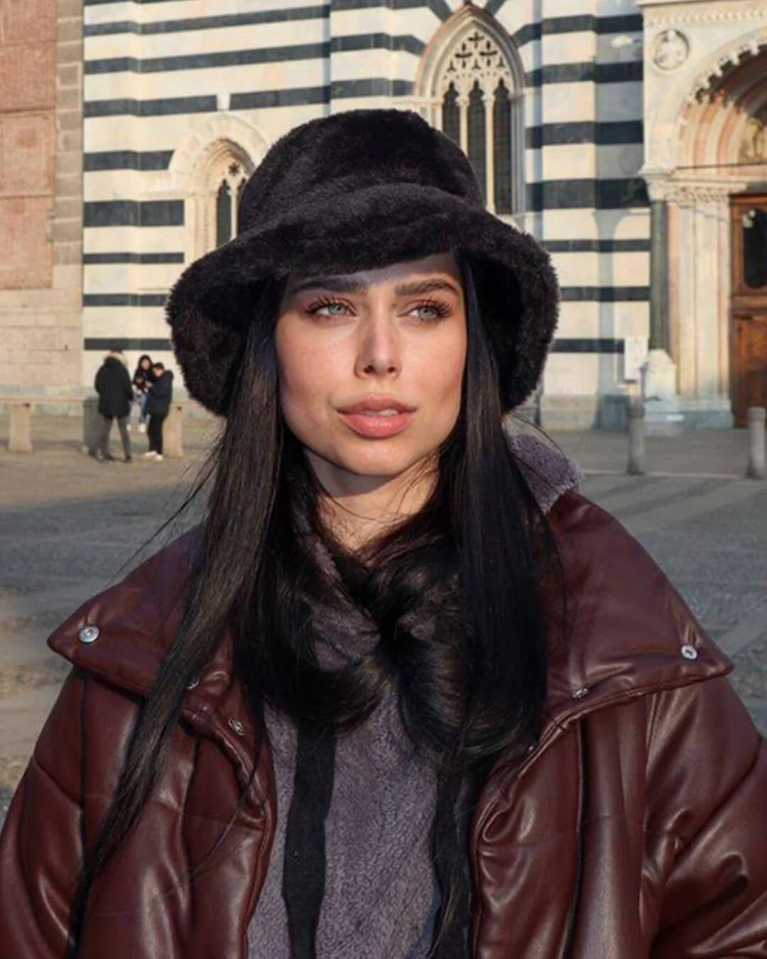 Pauleen Fluffy Bucket Hat - Image 11