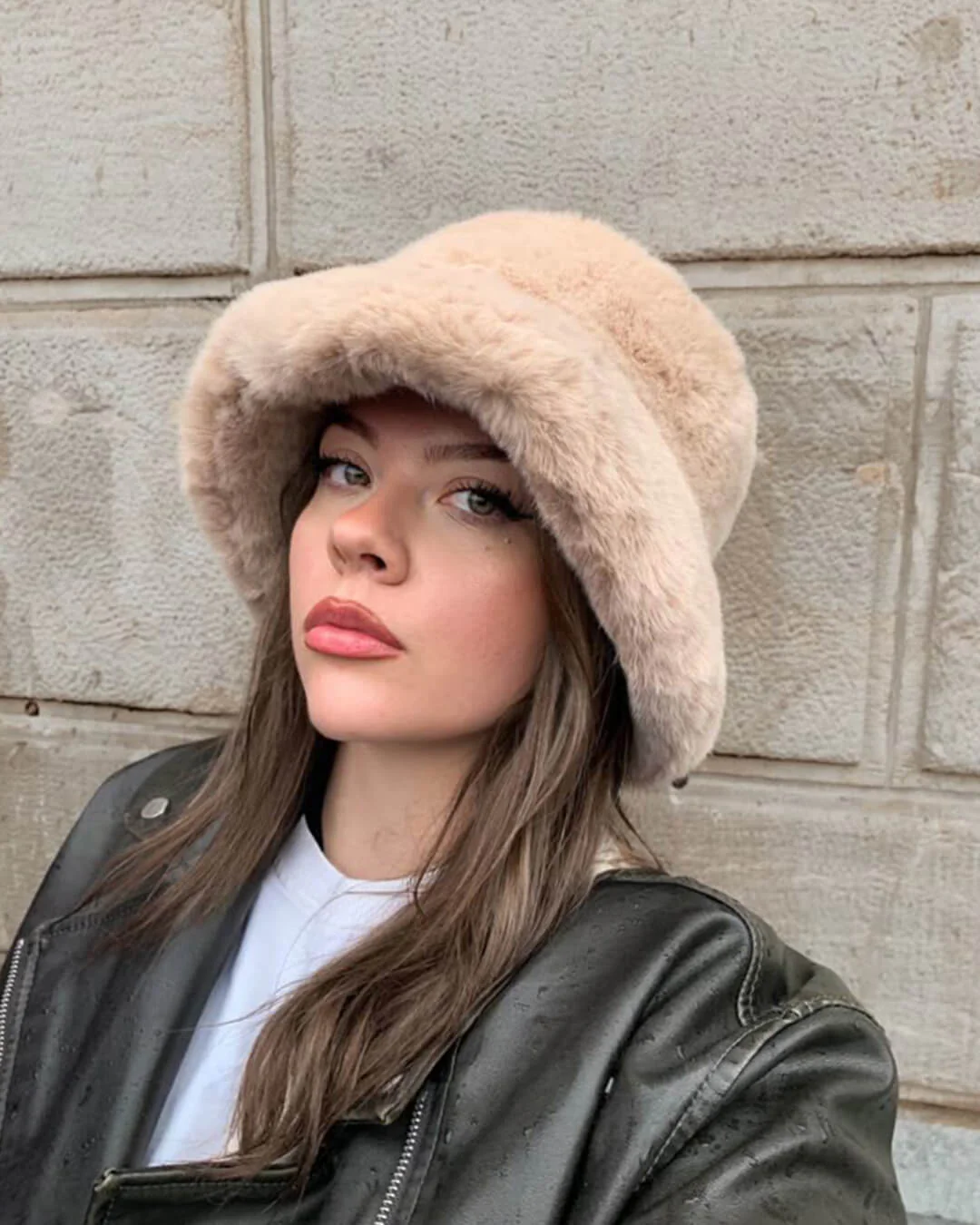 Pauleen Fluffy Bucket Hat - Image 9